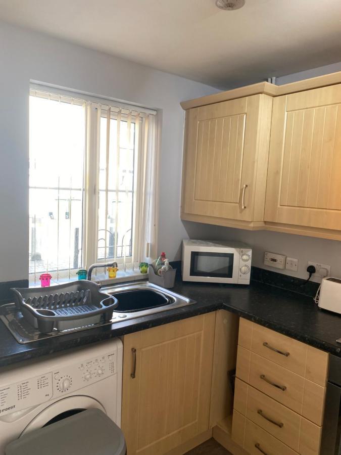 Coventry City Centre Townhouse With Private Parking Villa Buitenkant foto