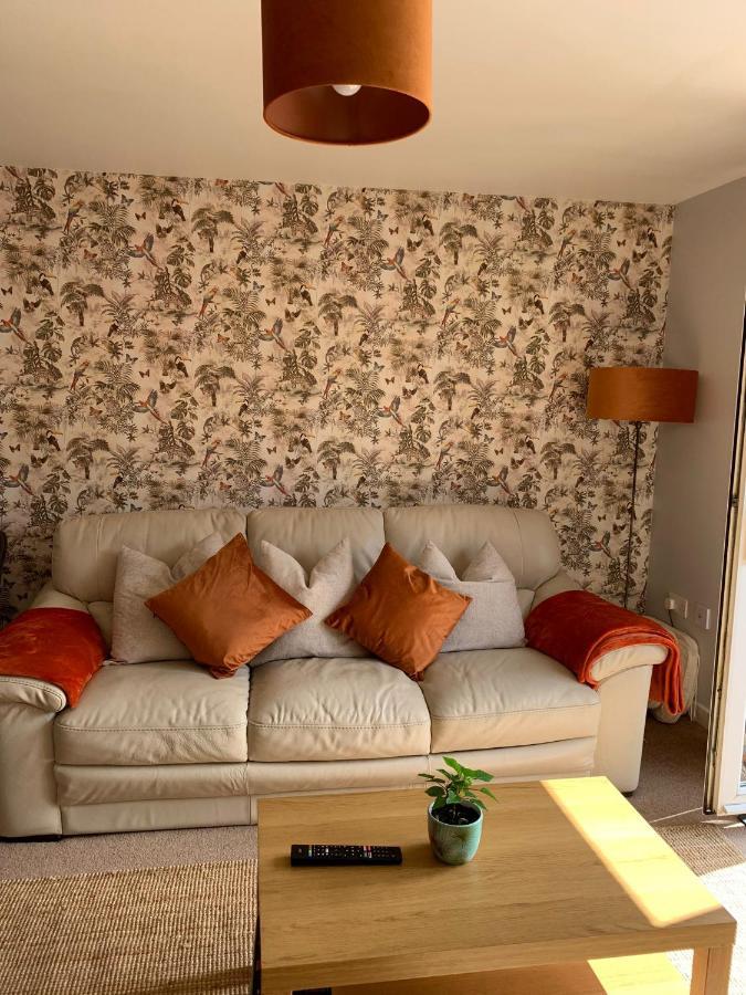 Coventry City Centre Townhouse With Private Parking Villa Buitenkant foto